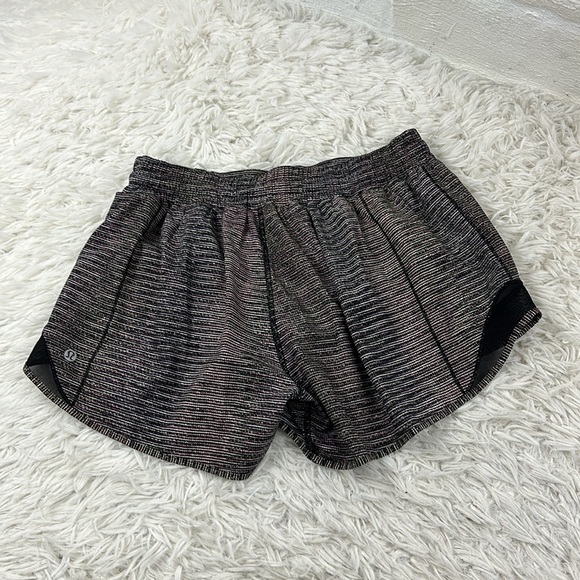 Lululemon Hotty Hot Low Rise Short 4" - Picture 6 of 6